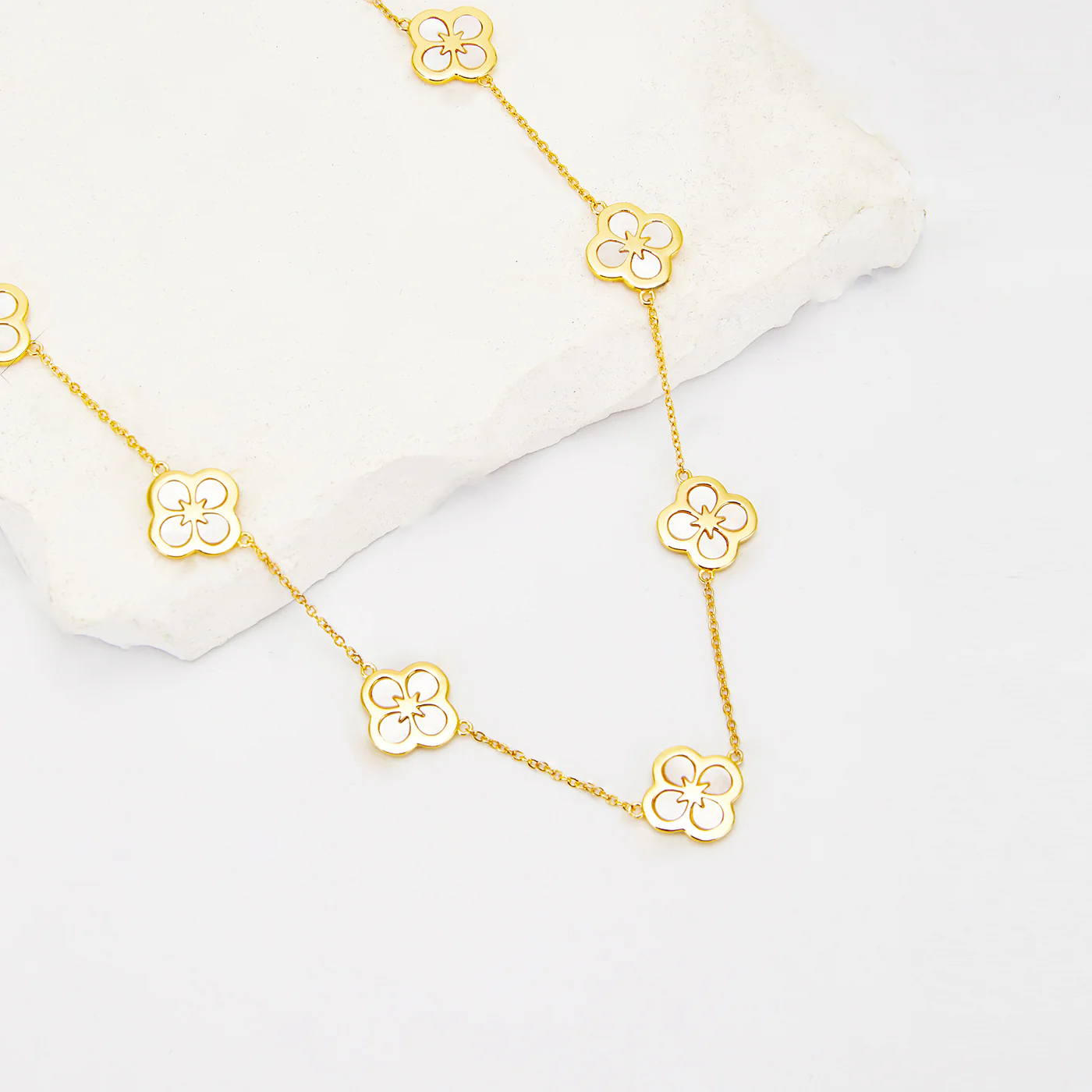 Ventura Multi Clover Necklace - Image 4